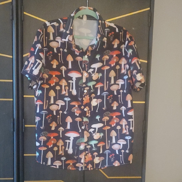 None Other - Men's Vibrant Mushroom Print Casual Shirt